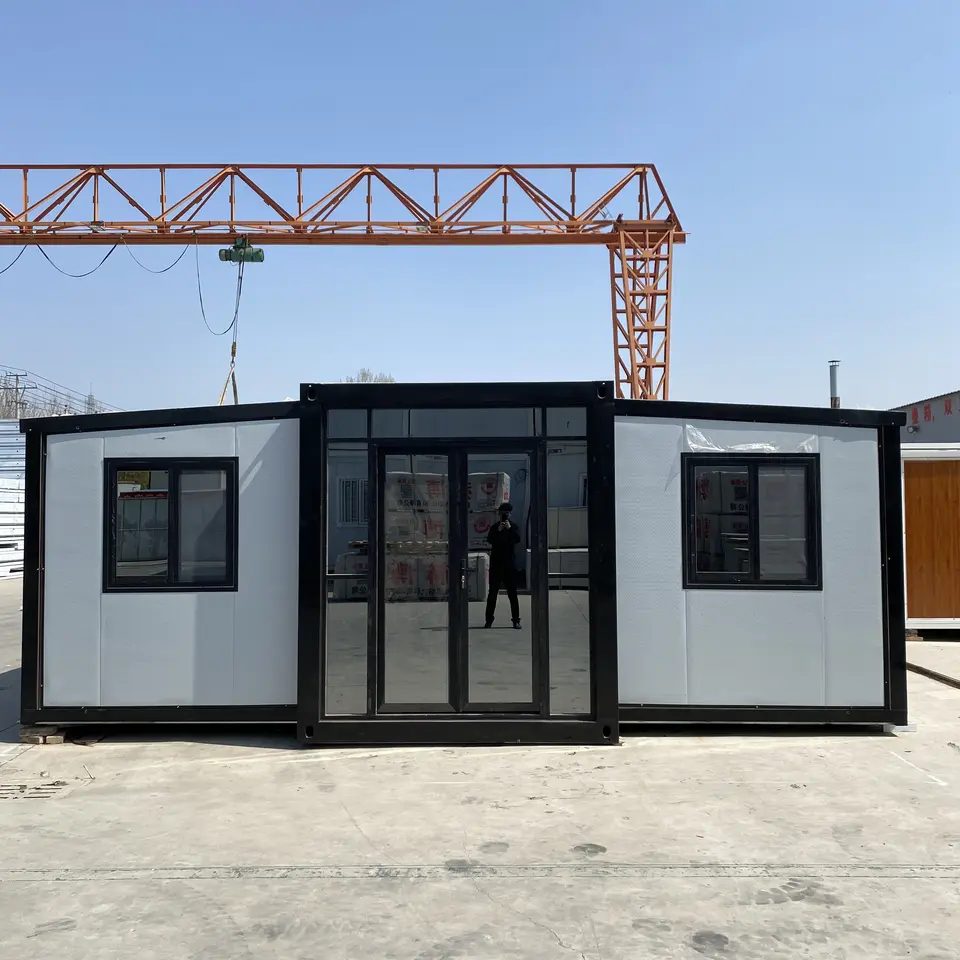 China Container Manufacturer 20ft Prefabricated Expandable Living Container House